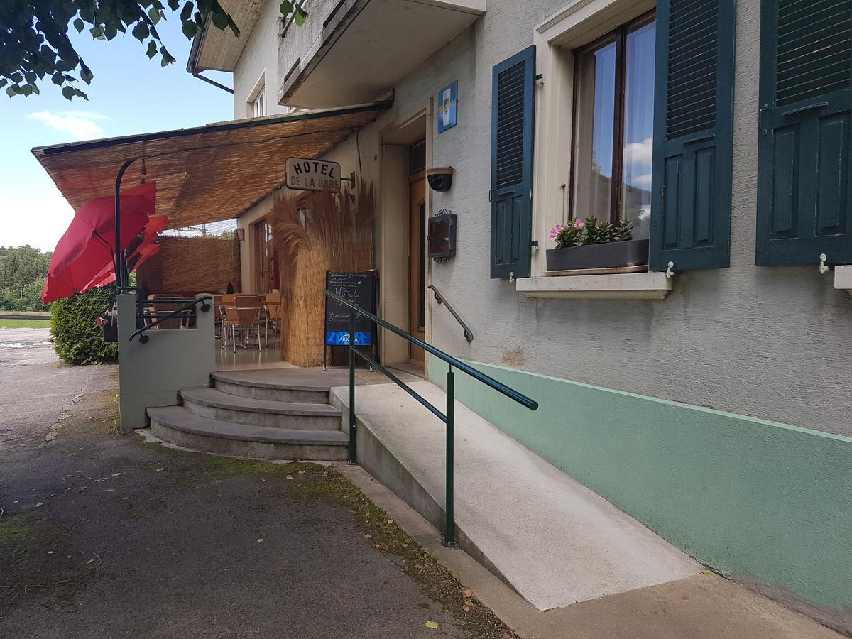 Hotel De La Gare, Vendlincourt Екстериор снимка