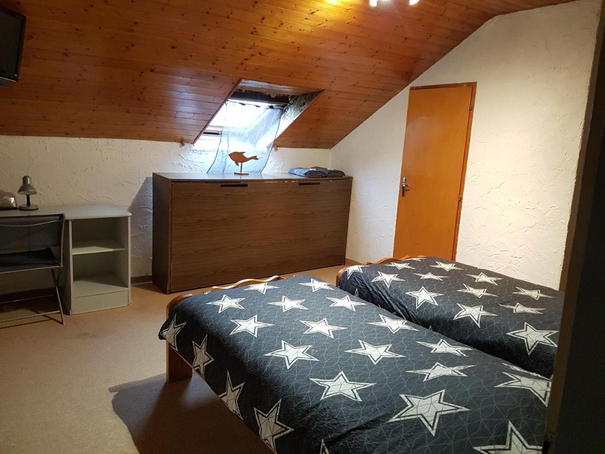 Hotel De La Gare, Vendlincourt Екстериор снимка